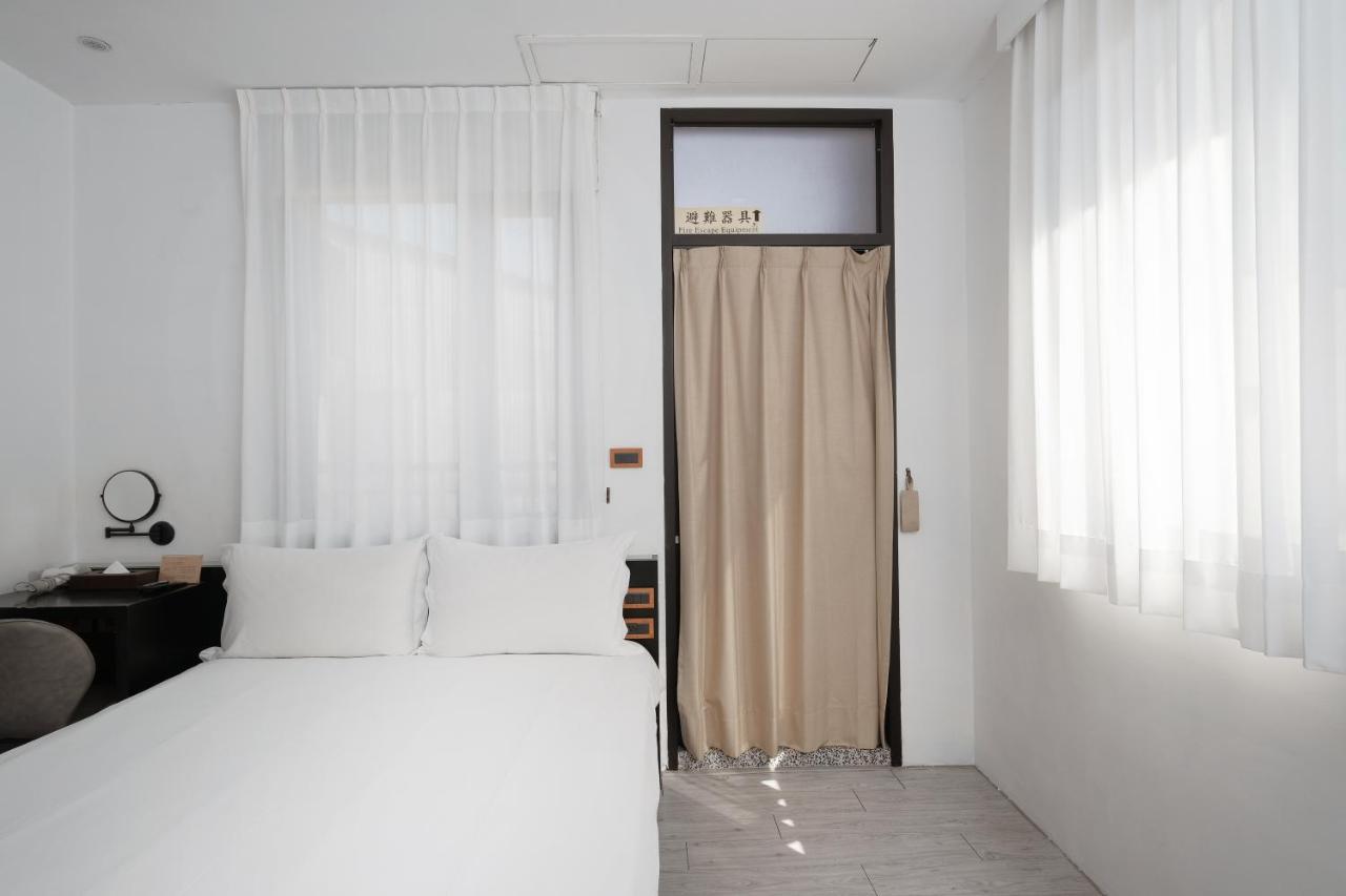 Journey Hostel Тайнань Экстерьер фото