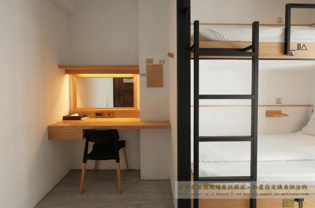 Journey Hostel Тайнань Экстерьер фото
