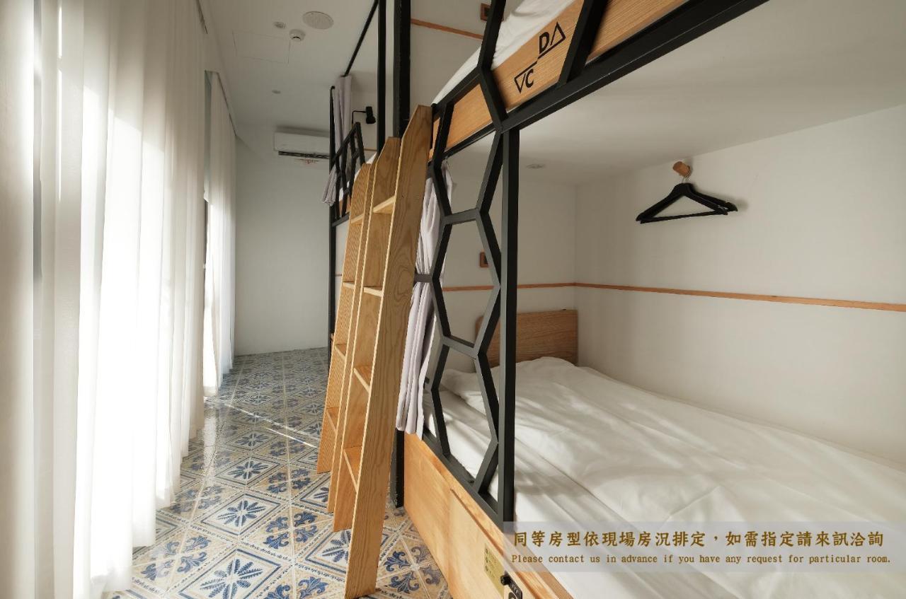 Journey Hostel Тайнань Экстерьер фото
