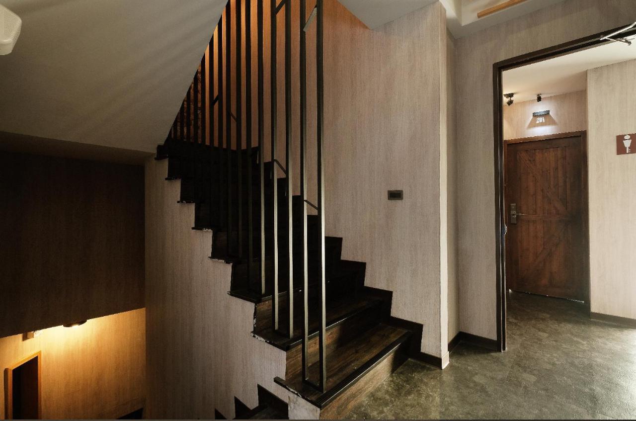 Journey Hostel Тайнань Экстерьер фото