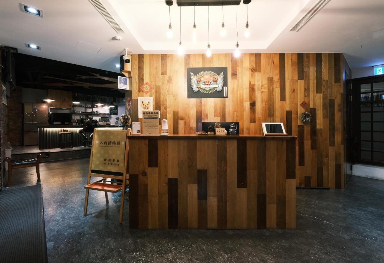 Journey Hostel Тайнань Экстерьер фото